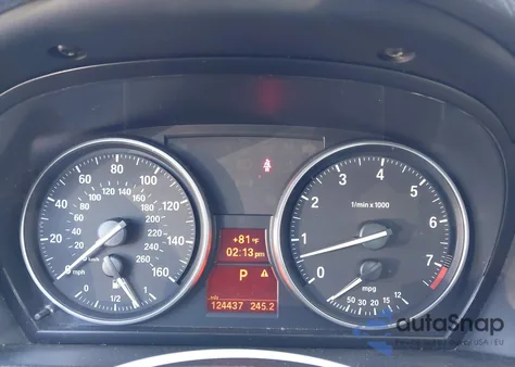 2015 BMW X1 Sdrive28I z USA, uszkodzony, nr VIN WBAVM1C54FV317313